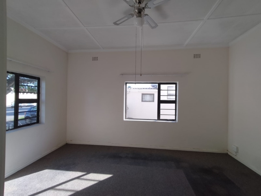 3 Bedroom Property for Sale in Cambridge Eastern Cape